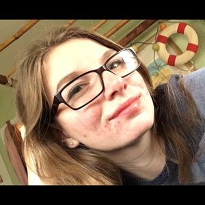 Meet your Posher, Brenna